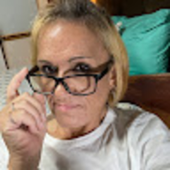 Meet your Posher, Ana - Picture 1 of 1